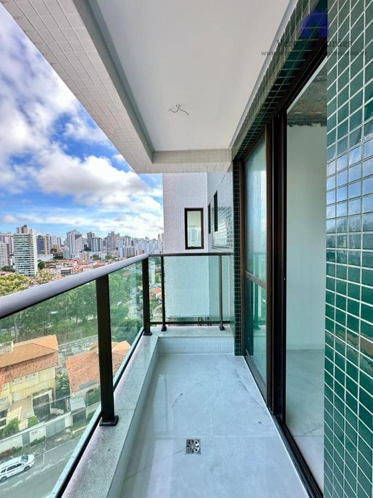 Apartamento - Caminho das árvores