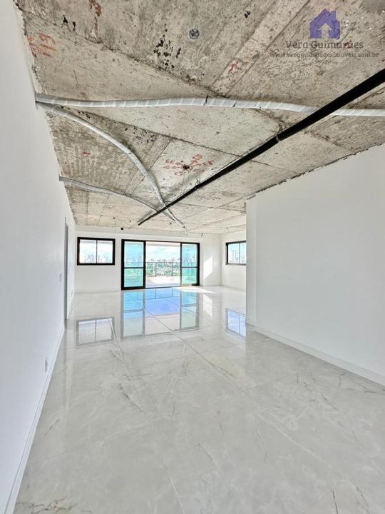 Apartamento - Caminho das árvores