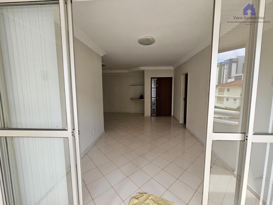 Apartamento - Caminho das árvores
